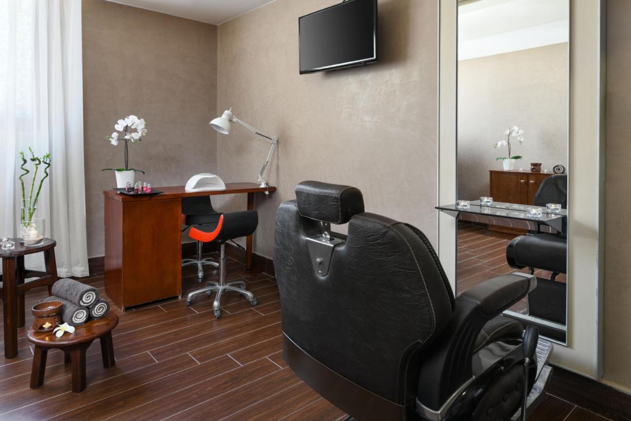 แจซ เบลเวเดเร รีสอร์ต Hotel ชาร์มเอลชีค ภายนอก รูปภาพ A modern barber shop